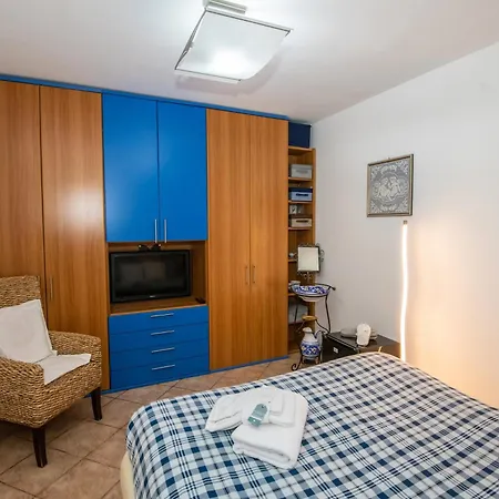 Mastro Oleario 5 Dal Mare 30 Dai Monti *