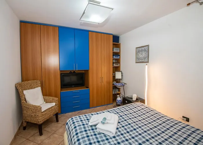 Mastro Oleario 5 Dal Mare 30 Dai Monti *