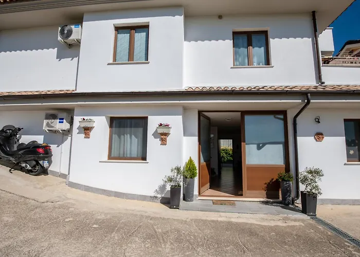 Mastro Oleario 5 Dal Mare 30 Dai Monti 別荘